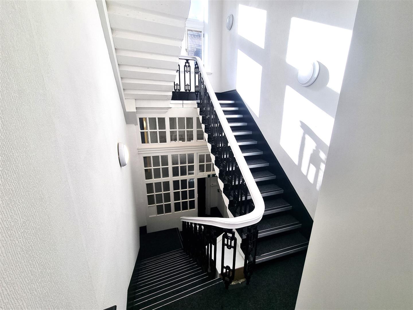 Commnual Staircase